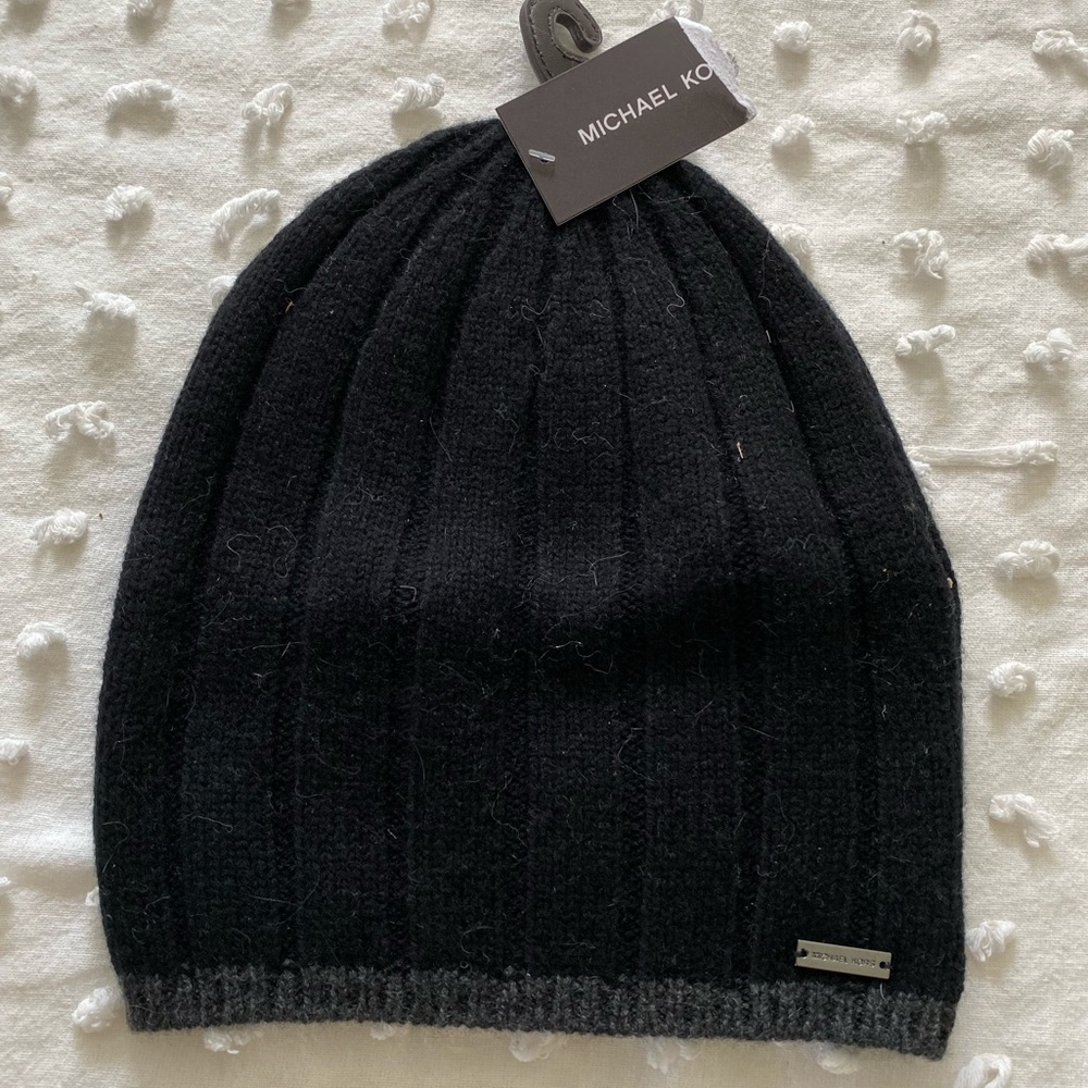 Michael Kors knit hat black NWT